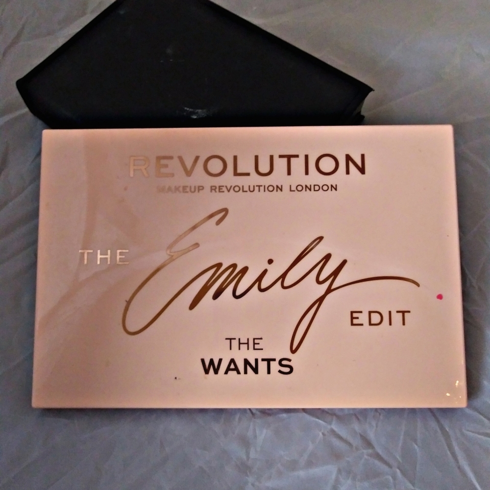 🚫SOLD🚫 Makeup Revolution Emily Palette